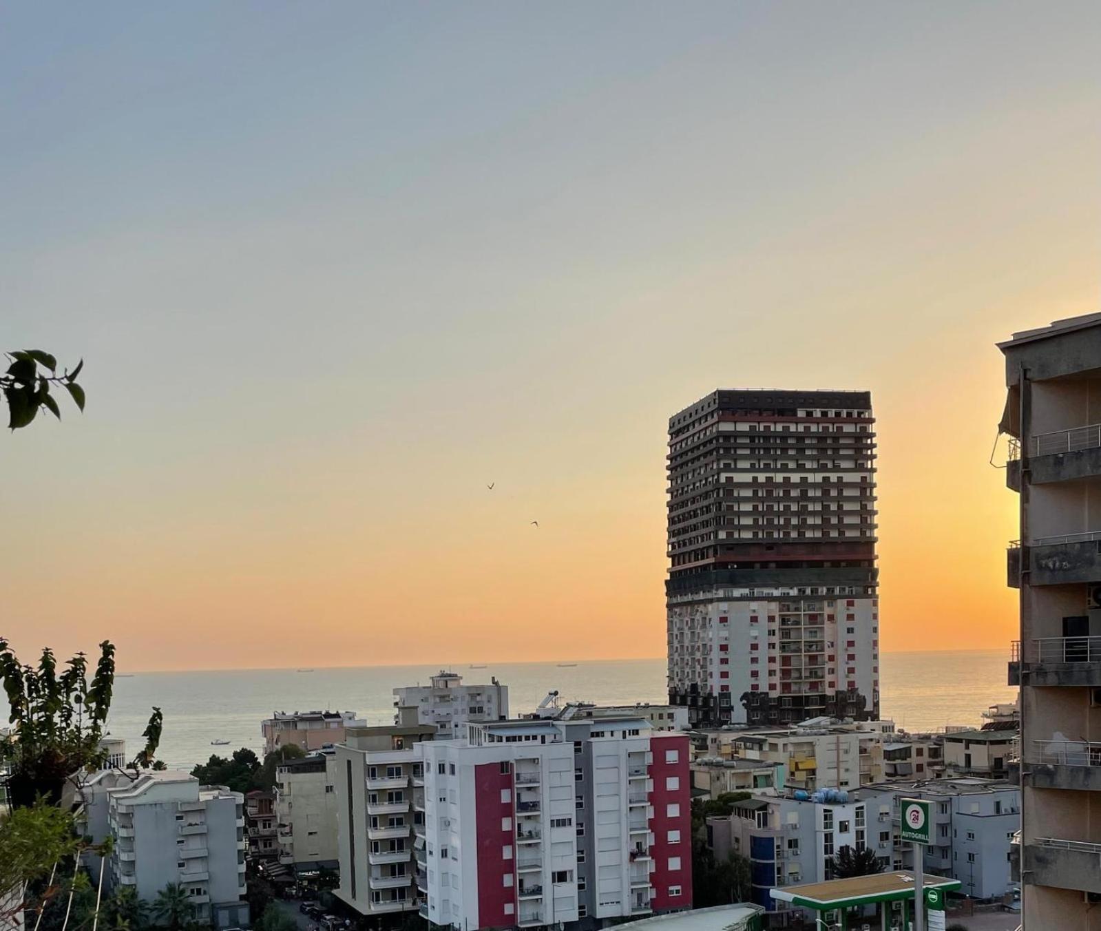 Claire * Durres